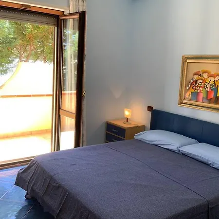 아파트 Casa Alexandr Piedigrotta